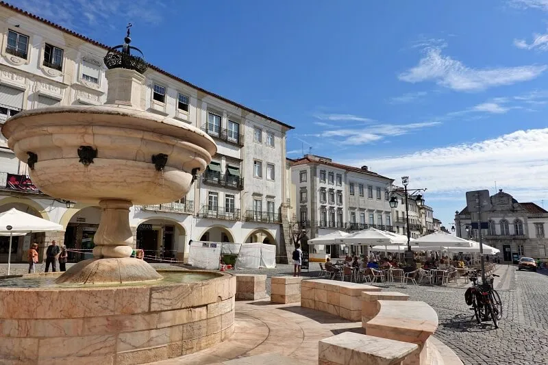 Enjoy A Day Trip To Évora, Portugal